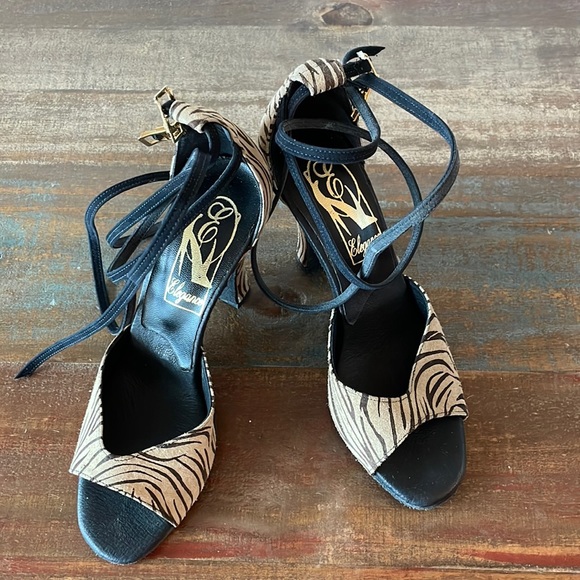 Elegance Shoes - Ballroom Shoes, Elegance, Chicas, Zebra Suede Uppers, Suede Soles 3“ Heel, SZ 6